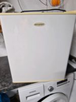 Kühlschrank klein Würfelkühlschrank Campingkühlschrank Hessen - Ahnatal Vorschau
