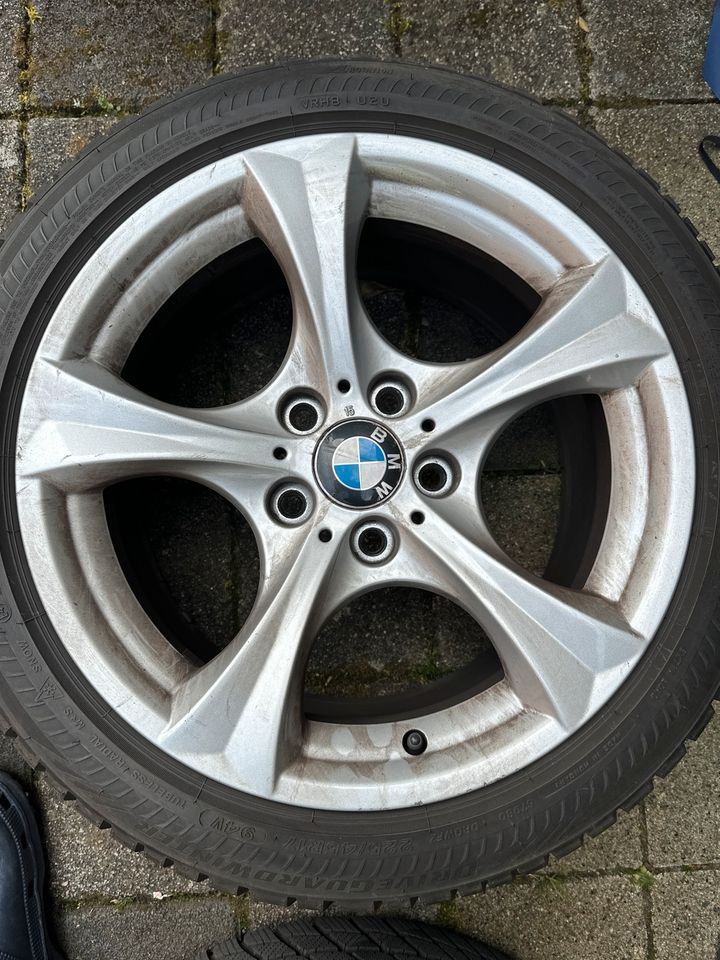 BMW Aluflegensatz mit Bridgestone drive guard winter 225 35 17 in Runkel