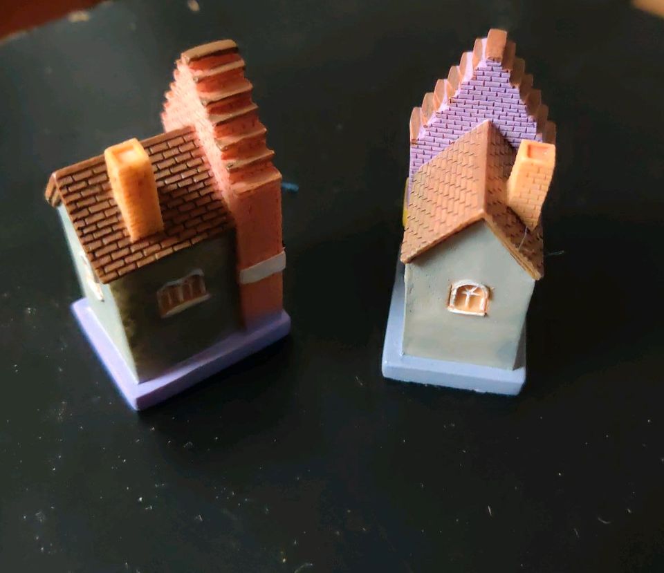 Souvenir Figuren aus Belgien / Häuser in Unna