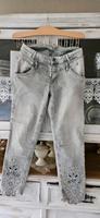 süße Tredyjeans 7/8, helles grau, Topzustand, Gr. 40 Nordrhein-Westfalen - Gummersbach Vorschau