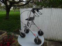 extra schmaler Rollator Gehhilfe Hausrollator 48cm Gesamtbreite Hessen - Kassel Vorschau