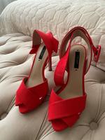 Zara High Heels Farbe rot Gr. 37 Innenstadt - Köln Altstadt Vorschau