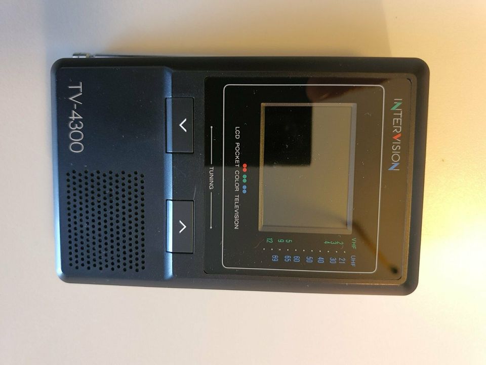 LCD Pocket Color TV INTERVISION TV-4300 in Heusweiler