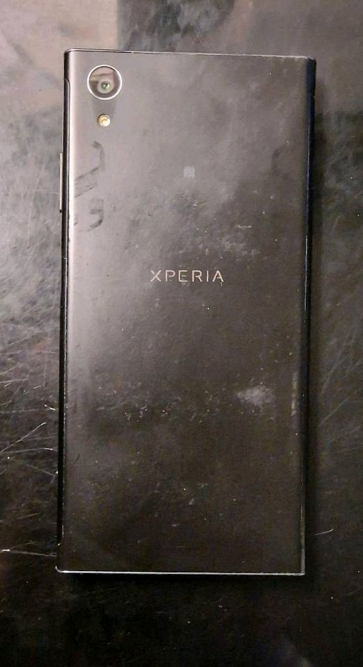 Sony Xperia XA1 Plus OVP in Leipzig