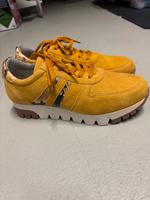 Tamaris Sneaker Turnschuhe Damen 38 Curry NEU Hessen - Baunatal Vorschau