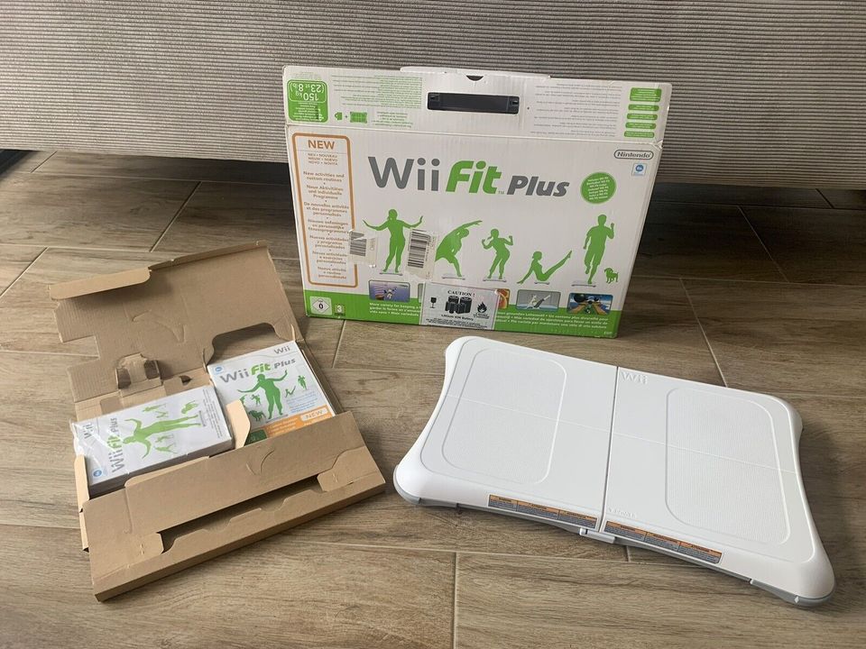 Nintendo Wii Balance Board weiß inklusive Wii Fit Plus -Super in Kamen