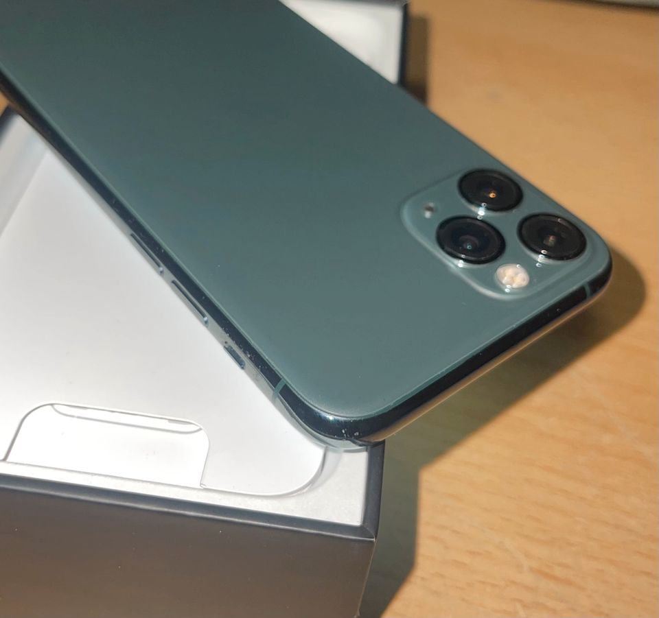 iPhone 11 PRO 64 GB in Niederkassel