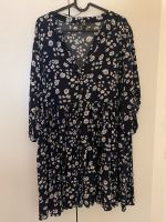 Kleid Grösse 46 / Blau mit Blumenmuster Bayern - Augsburg Vorschau