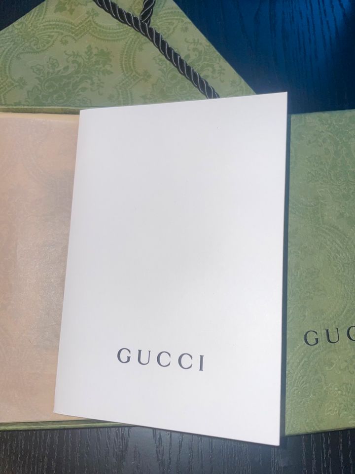 790€ Gutschein von Gucci in Berlin