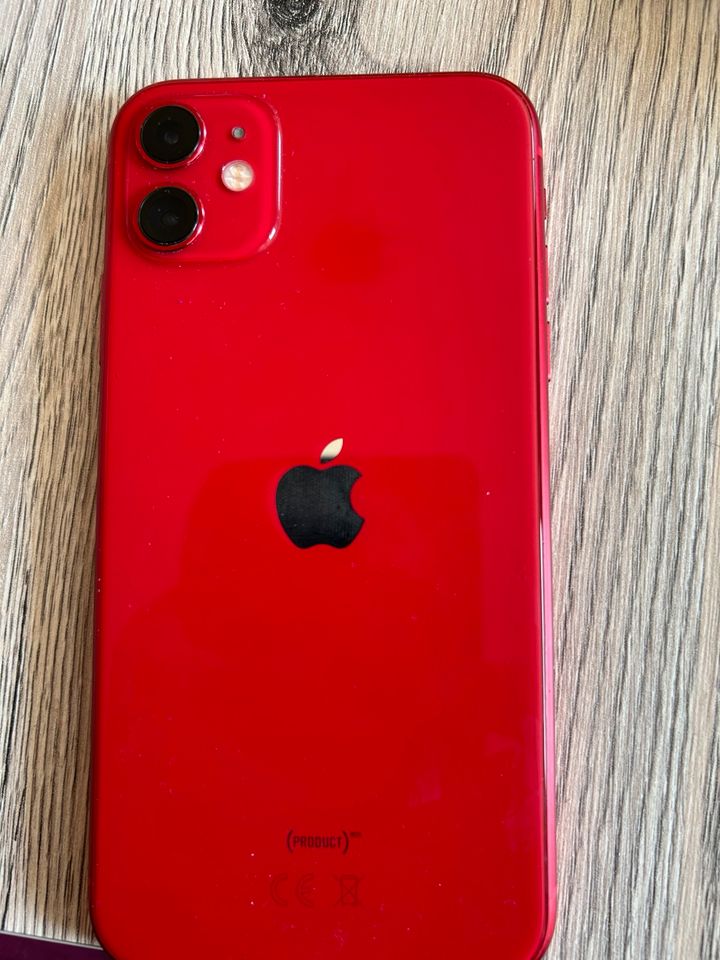 iPhone 11 gebraucht mit neuem Akku 64 Gb in Düsseldorf