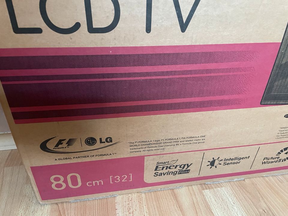 LG 32 Zoll LCD TV in Kamen