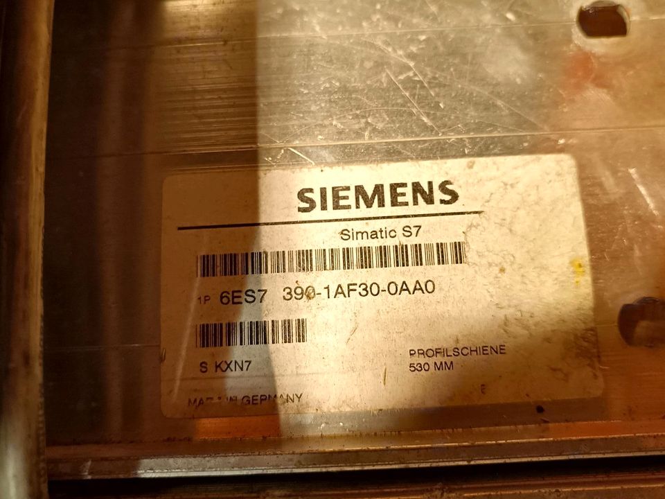 Siemens 6ES7 331-7KF02-0AB0 + 6ES7 322-1FF01-0AA0 + 322-1BL00-0AA in Werdohl