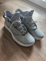 Jordan Max Aura 4 Herren Schuhe grau Gr. 44 Niedersachsen - Hitzacker Vorschau