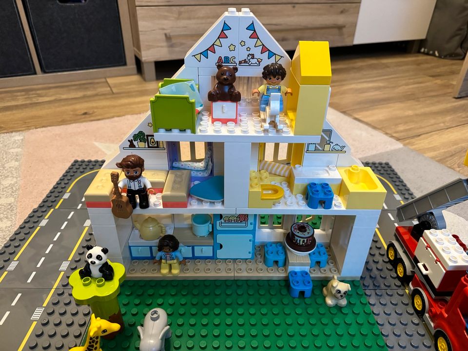 LEGO Duplo Haus + Straßen + Feuerwehr + Baufahrzeuge + Bausteine in Verl