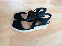 H&M Keilabsatz Sandalen Gr:36 Schwarz wie Neu Schuhe Nordrhein-Westfalen - Gummersbach Vorschau