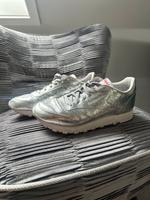 Reebok Schuhe Silber Sneaker it’s delicious Gr. 39 Sonderedition Niedersachsen - Edemissen Vorschau
