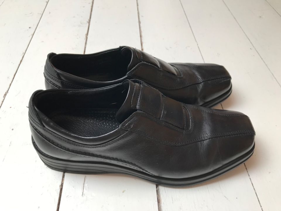 Medicus Luftpolsterschuhe Größe 6, schwarz in Lippstadt