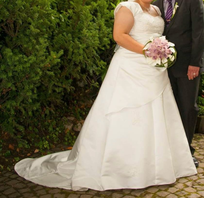 Brautkleid Hochzeitskleid Amera Vera b 85 ivory Größe 54 in Rheinbrohl