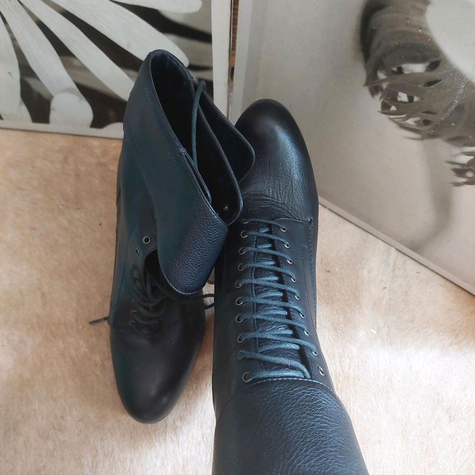 Bally Malissa Stiefeletten NP 450,- € Leder schwarz Damen 38,5 in München -  Sendling | eBay Kleinanzeigen ist jetzt Kleinanzeigen