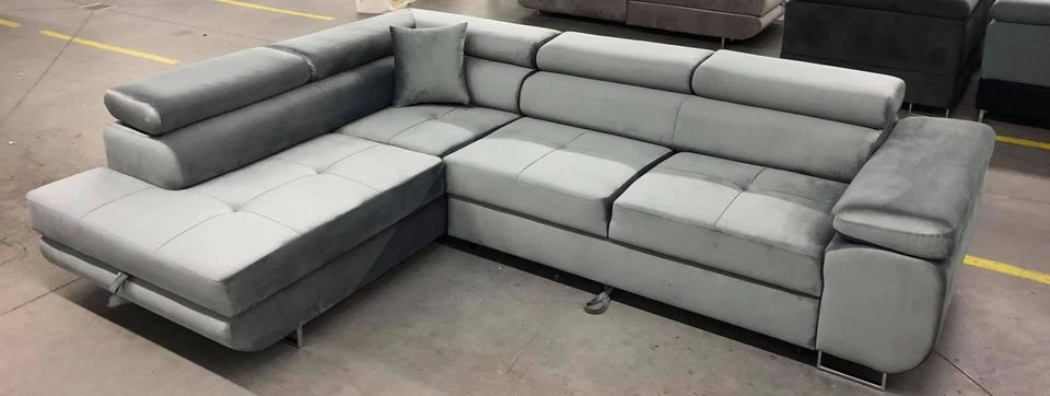 Ecksofa mit schlaffunktion/ sofa / couch / Wohnzimmer in Berlin