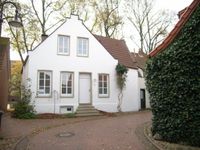 Schönes Einfamilienhaus in toller Lage  in  Jever zu verkaufen. Niedersachsen - Jever Vorschau