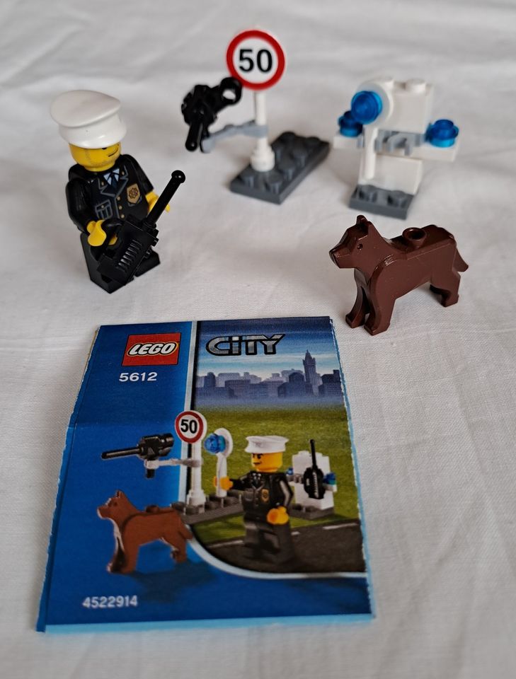 LEGO City 5612 Polizist mit Hund in Hamburg