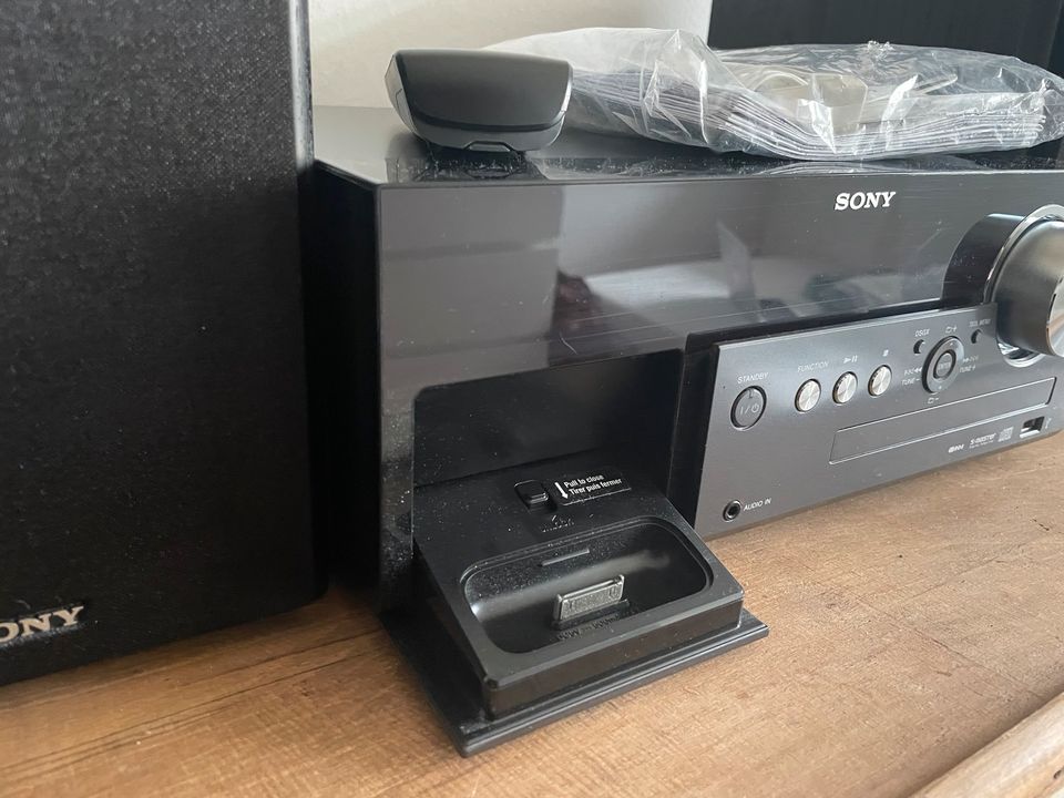 Sony CMT-MX 550 Stereoanlage Radio IPod CD USB in München