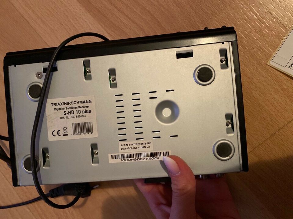 Receiver Triax Hirschmann digitaler Satelliten Receiver in Weinsheim (Kr Bad Kreuznach)