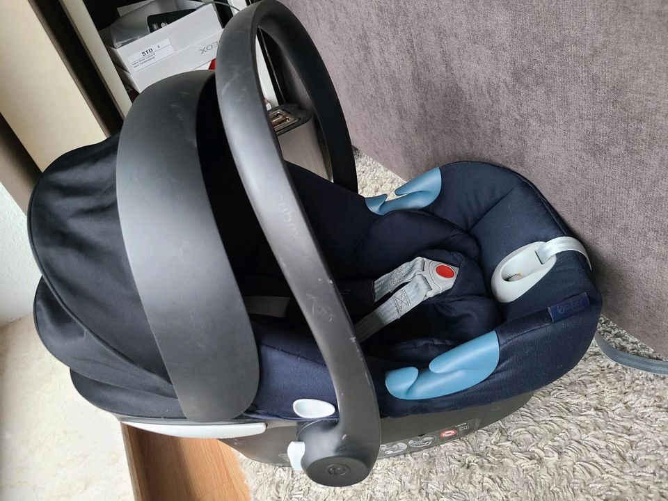 Cybex Babyschale in Ostrau