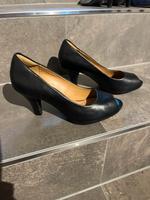 Pumps von Clarks in Gr.36,5 Sachsen - Limbach-Oberfrohna Vorschau