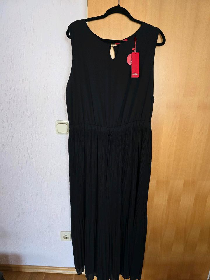 Damen Kleid neu in Bergisch Gladbach