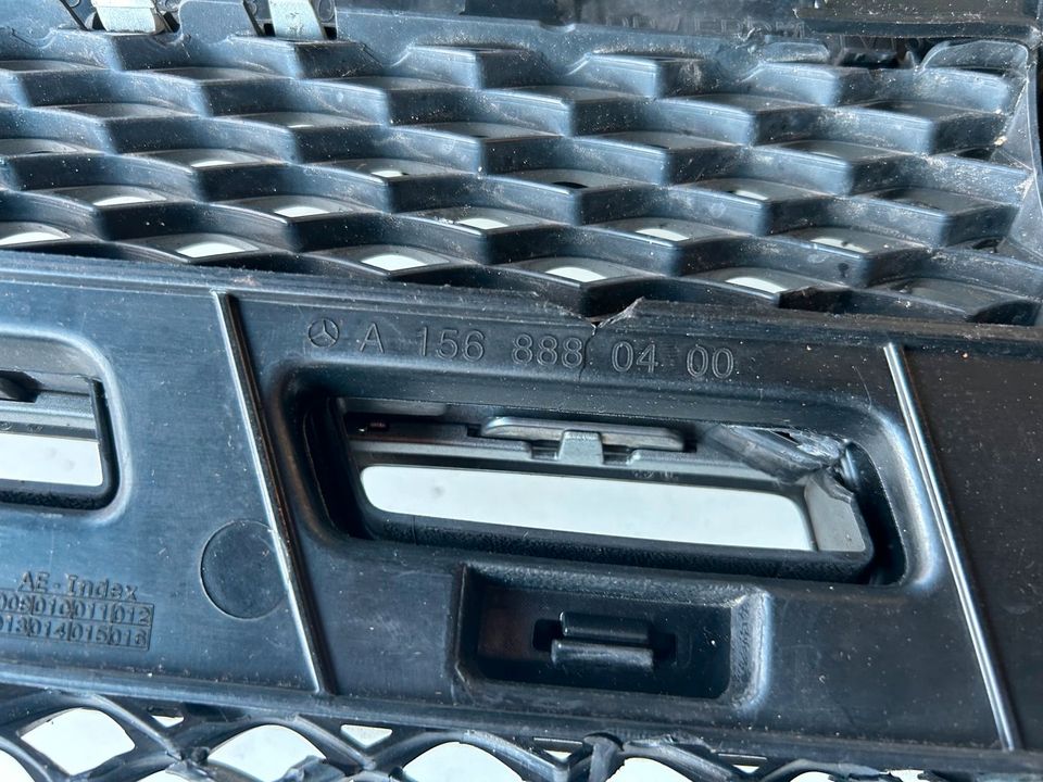 Mercedes GLA X156 Grill Kühlergrill Distronic 1568880400 Bastler in Holzgerlingen