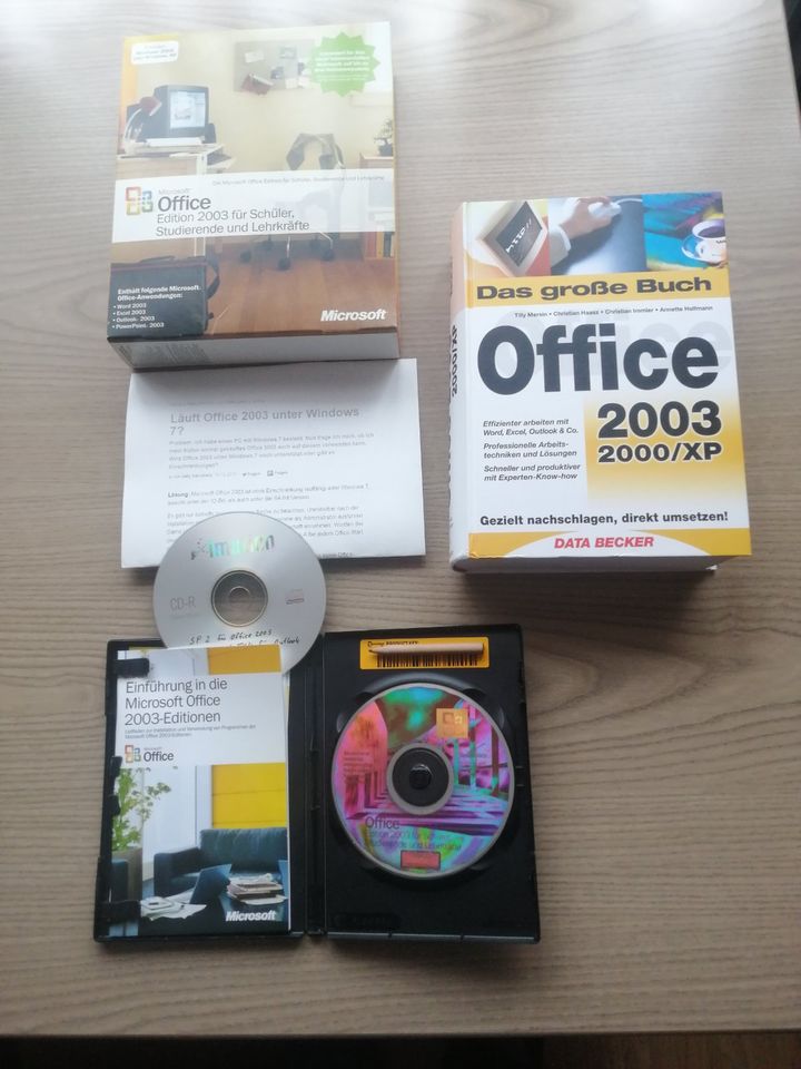 Microsoft Office Edition 2003 und Data Becker Handbuch in Achim