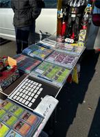 Flohmarktstand + Artikel + Tische zu verkaufen Hessen - Gießen Vorschau