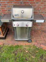 Weber Grill 2 Brenner mit Haube (voll funktionsfähig) Niedersachsen - Garrel Vorschau