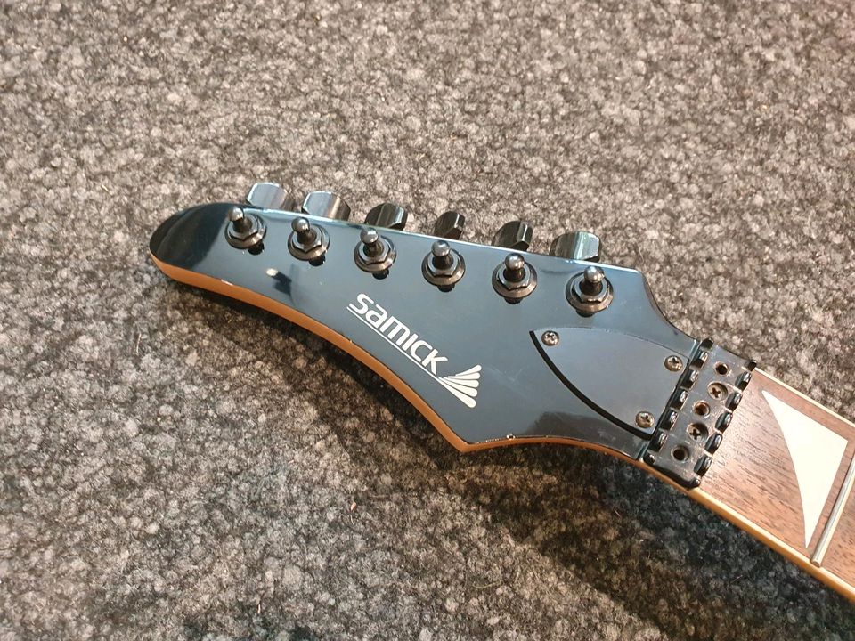 Samick E-Gitarre Linkshänder Lefthand Deko made in Korea in Hannover