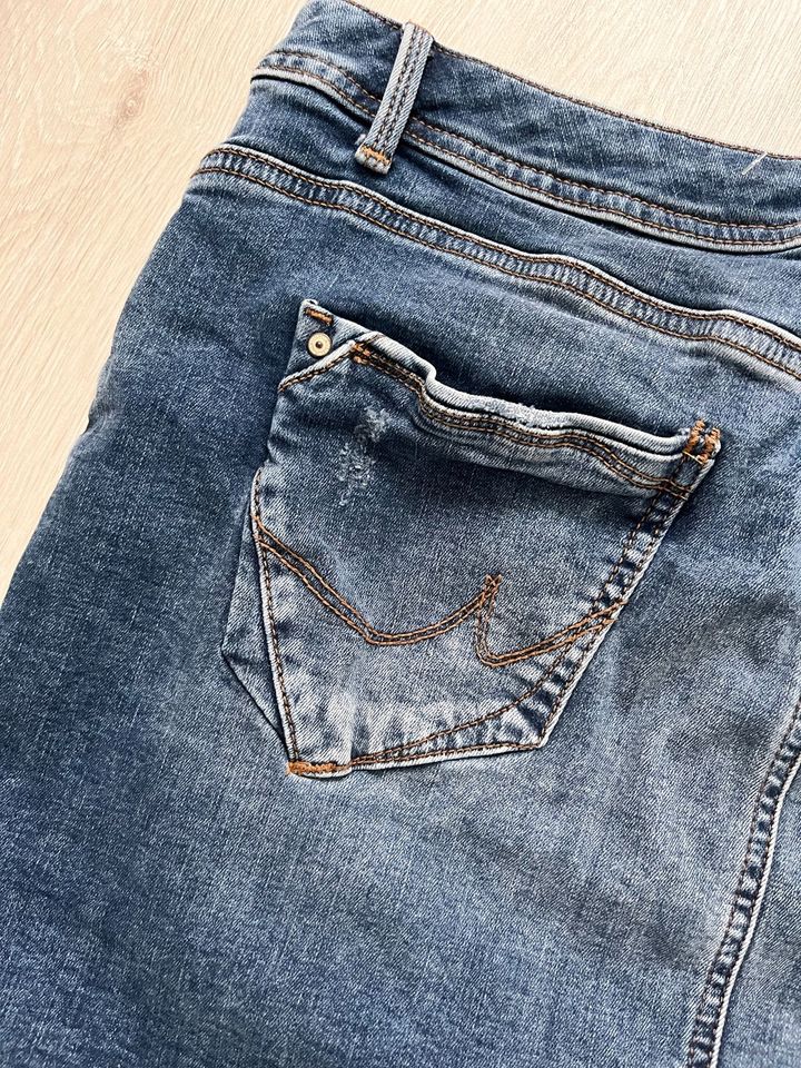 Ltb jeans Rock Adrea XL 42 in Bremen