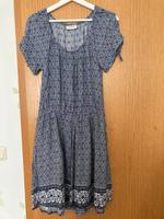 Kleid blau geblümt Sachsen - Chemnitz Vorschau