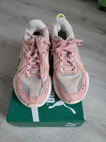 Puma Sneaker Große 37,5 Hannover - Ahlem-Badenstedt-Davenstedt Vorschau
