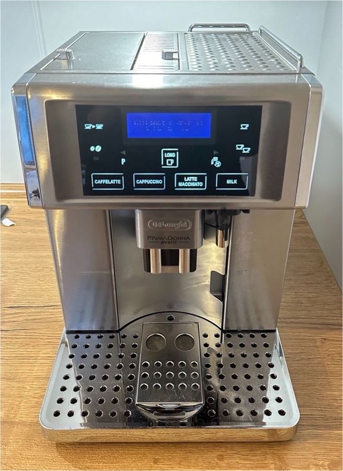 DeLonghi Kaffeevollautomat Prima Donna Avant ESAM 6700 in Kelsterbach