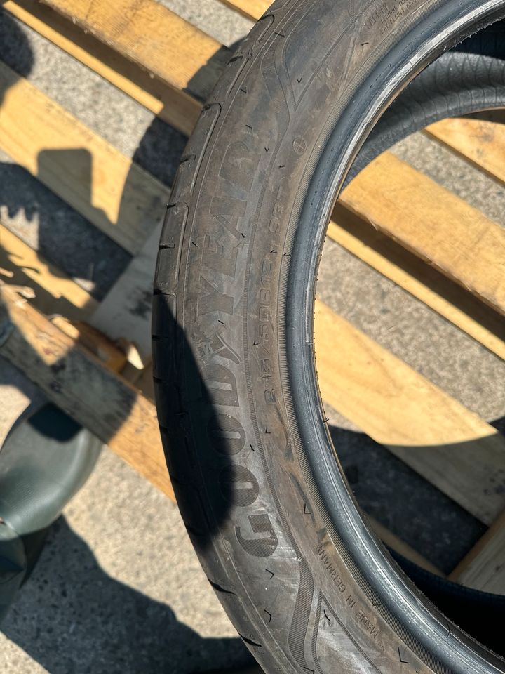 2 Sommerreifen Goodyear 215/50R19  93T in Wiesbaden