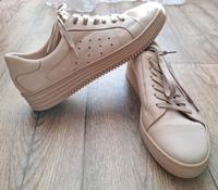 Sneaker Gr. 40 von Hallhuber Brandenburg - Oranienburg Vorschau