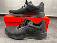 Nike Sneaker - Größe 43 Hessen - Breuberg Vorschau