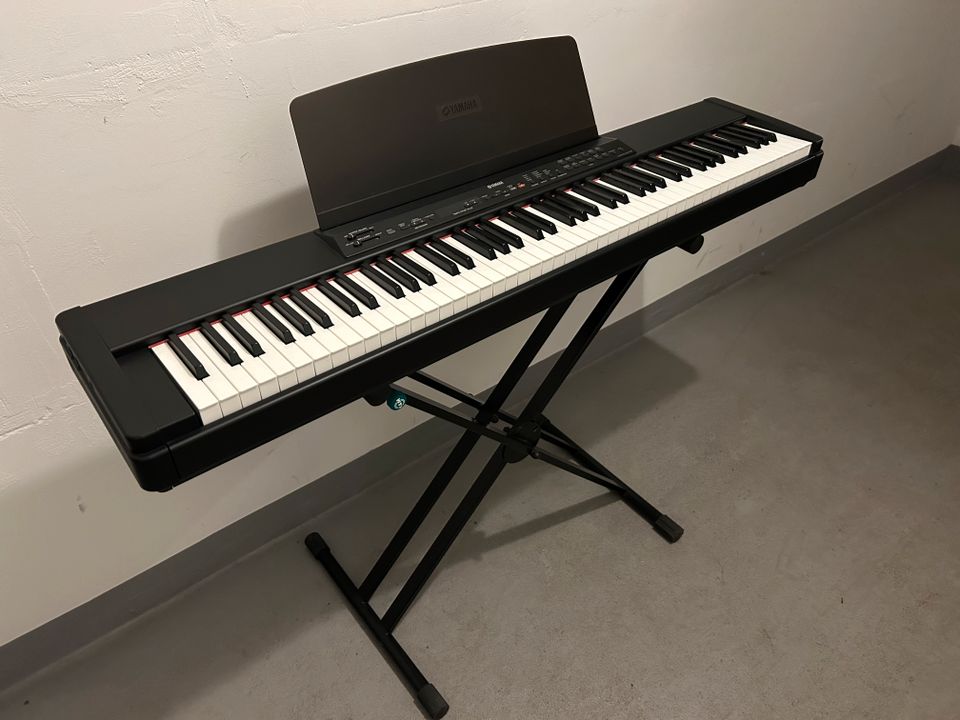 YAMAHA P-90 Digitalpiano / Stage Piano in Hamburg