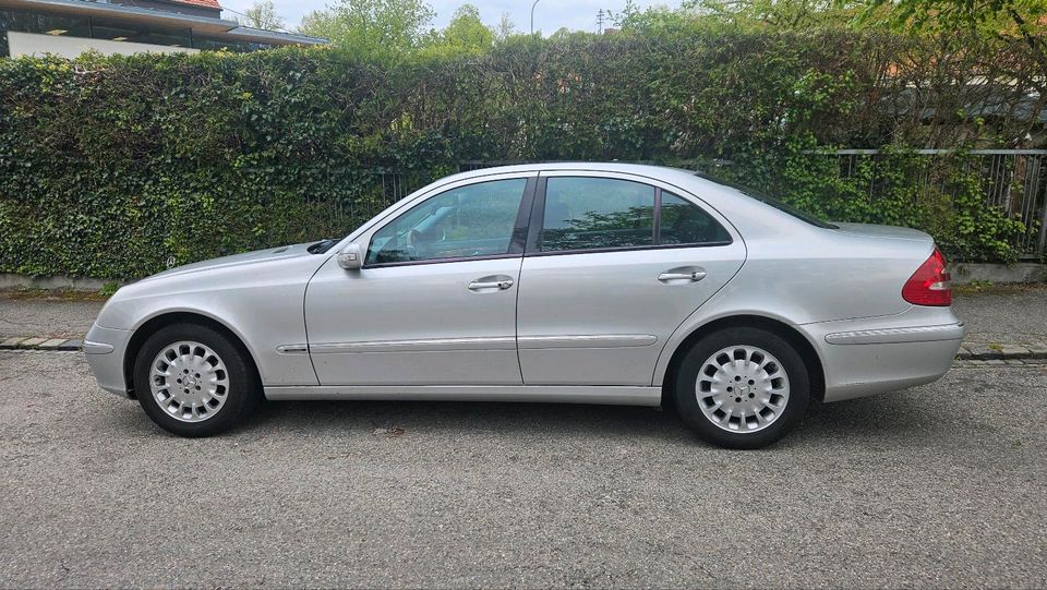 Mercedes benz E270 in Augsburg