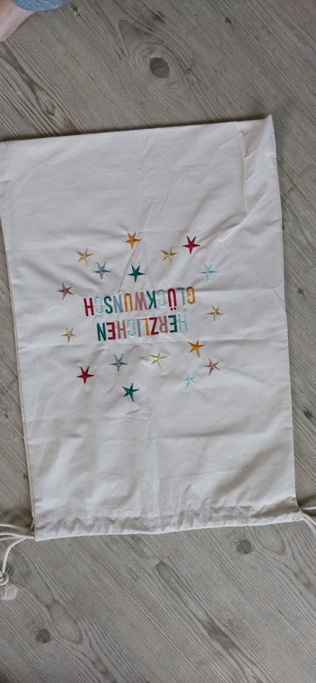 Neu- Geschenksack 50x70 cm, mit Stickerei in Stuttgart