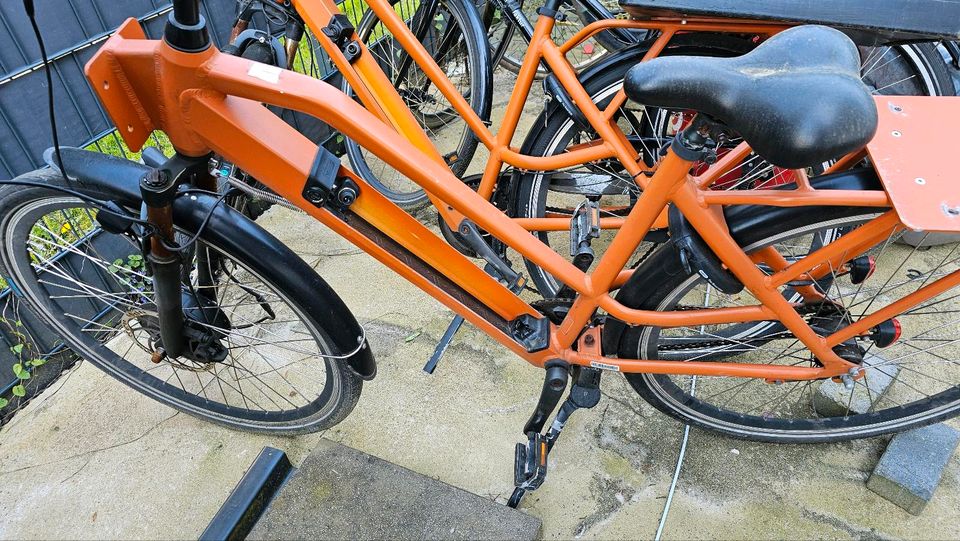 2 Lieferando Fahrräder günstig in Ellerbek