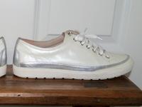 Niedrige Sneakers Caprice Echtleder Manou Perlmutt Weiß Naplack Bayern - Augsburg Vorschau