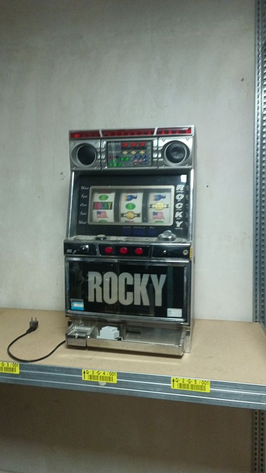 Spielautomat Einarmiger Bandit Slot Maschine  Quarters Las Vegas in Saarbrücken