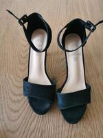 Sandalen Absatzschuhe Riemen Tanzschuhe Lynfield schwarz Gr. 39 Kr. Altötting - Reischach Vorschau